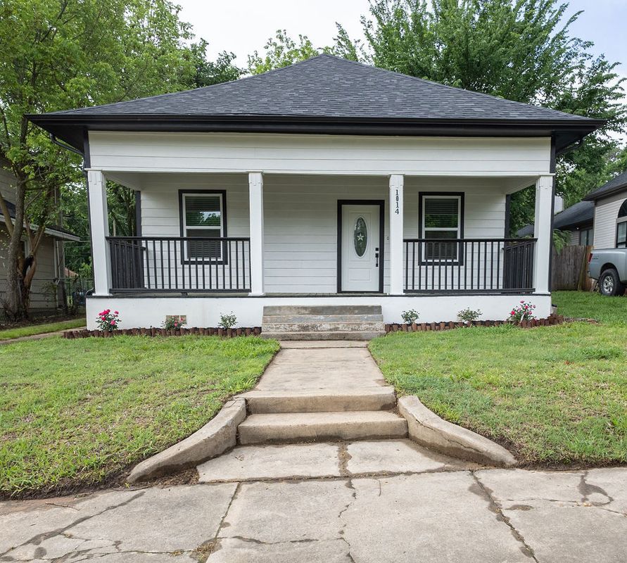 Primary Photo - 1014 W Morgan St