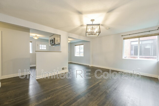 Building Photo - 1456 Elm St