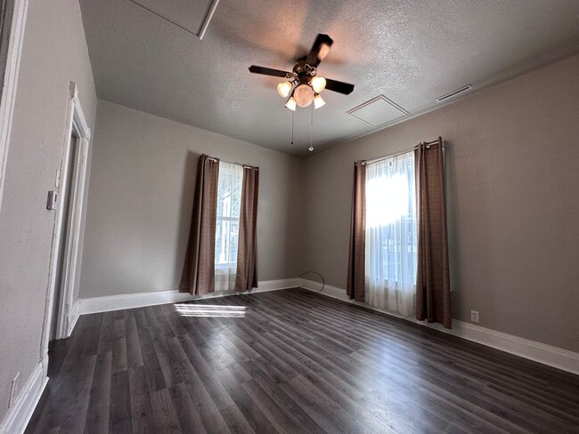 Foto del edificio - Updated 3 bedroom house in Webster City $1...