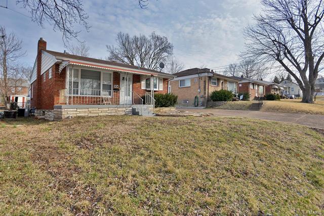 Building Photo - 904 Pardella Ave