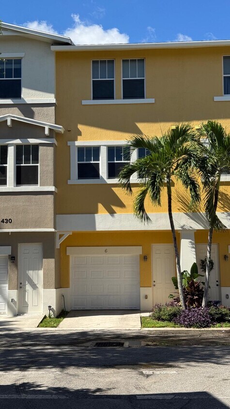 Foto principal - 430 Amador Ln