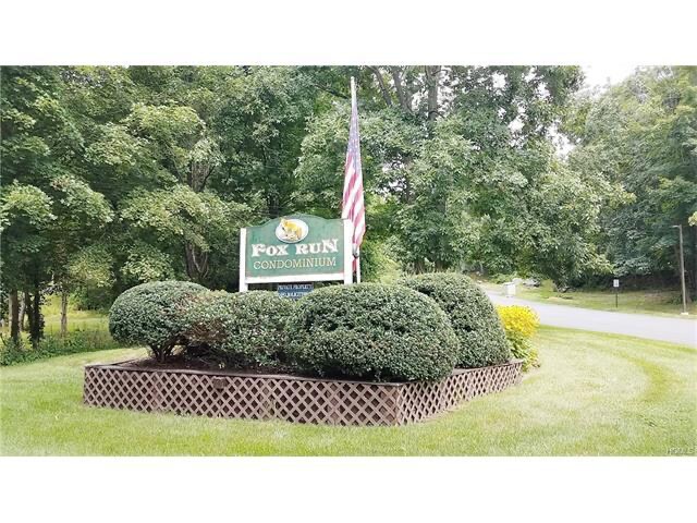 Primary Photo - 405 Fox Run Ln