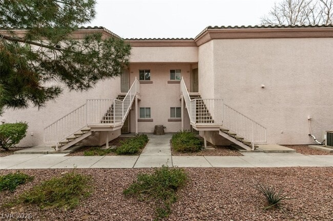 Building Photo - 4555 E Sahara Ave