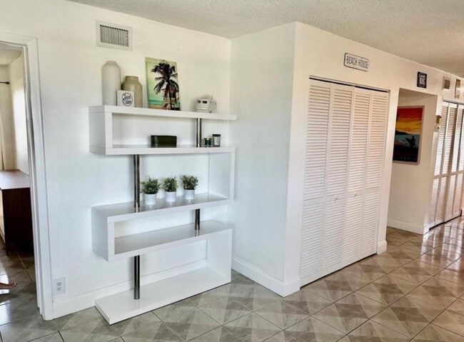 Foto del edificio - 1975 SE 3rd St