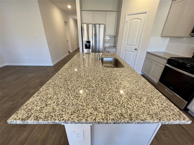 Building Photo - 314 Addison Pl