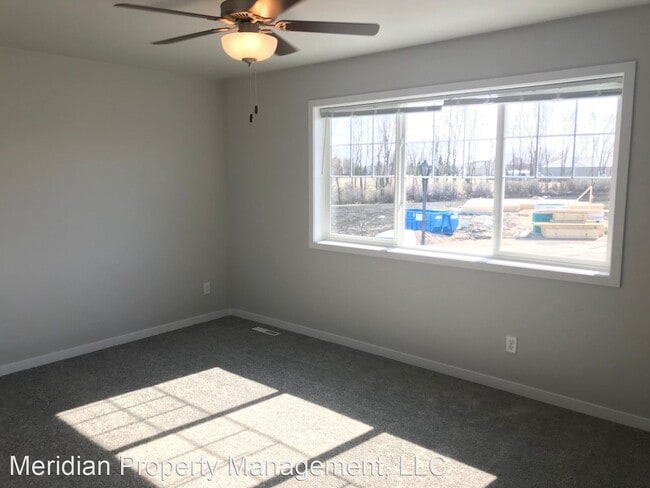 Building Photo - 4 br, 2.5 bath House - 6224 58th St S
