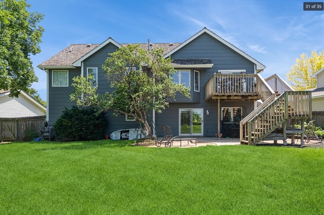 Foto del edificio - Desirable Clive Home with Easy Metro Access