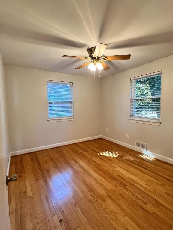 Foto del edificio - 817 Davis Ave