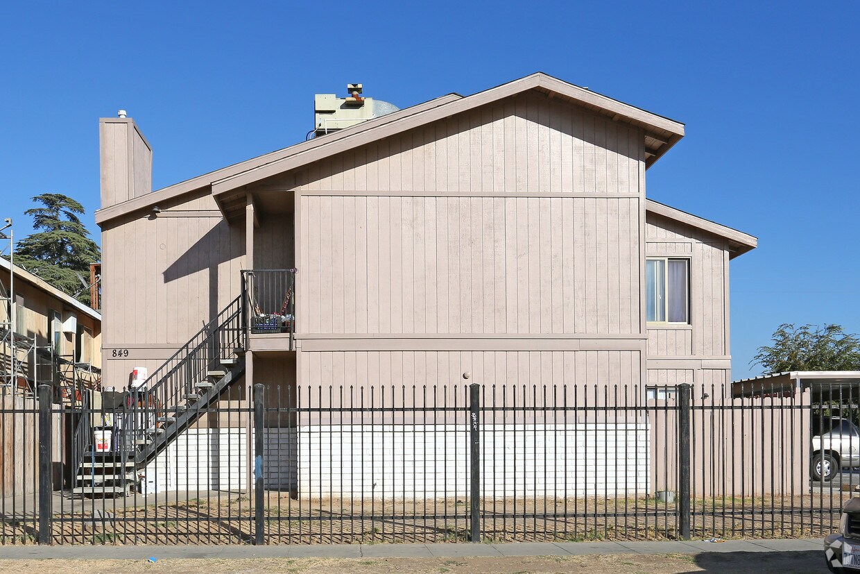 Building Photo - 849 S Adler Ave