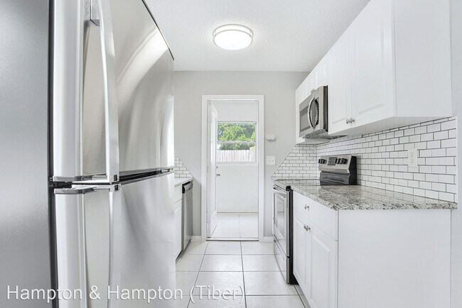 Building Photo - 4 br, 1.5 bath House - 2235 FLEET CIRCLE