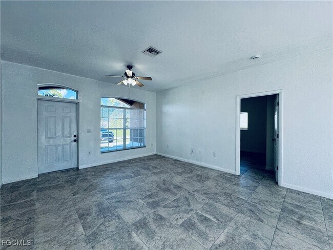 Foto del edificio - 4813 30th St SW
