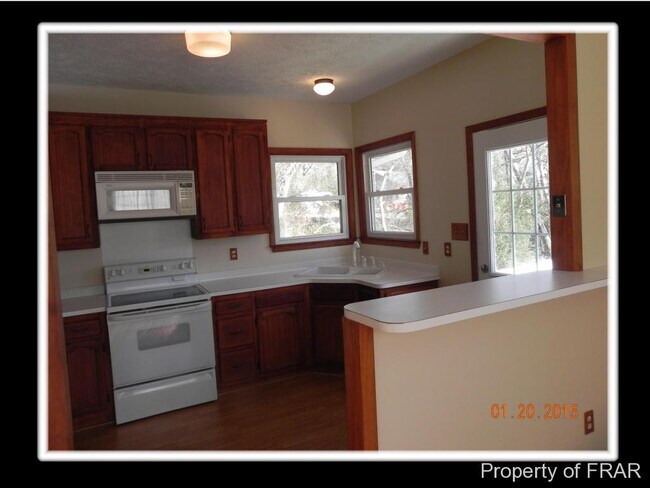 Building Photo - 834 Dandridge Dr