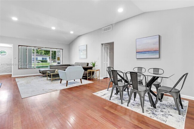 Foto del edificio - 460 NW 88th Terrace