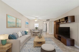 Building Photo - 170 Turtle Lake Ct