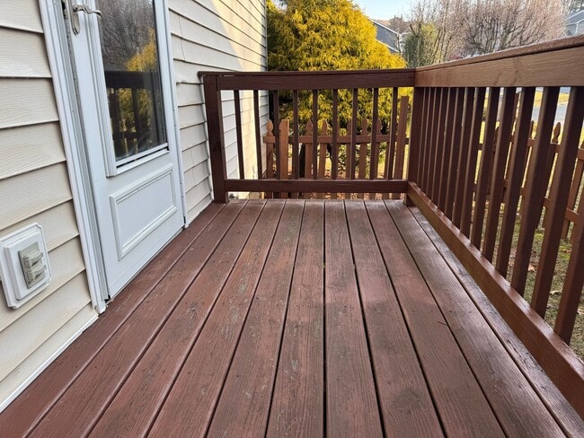 Foto del edificio - One level living Duplex !