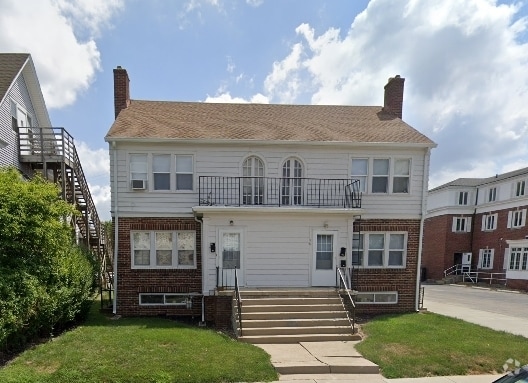 Primary Photo - 14 N Russell St