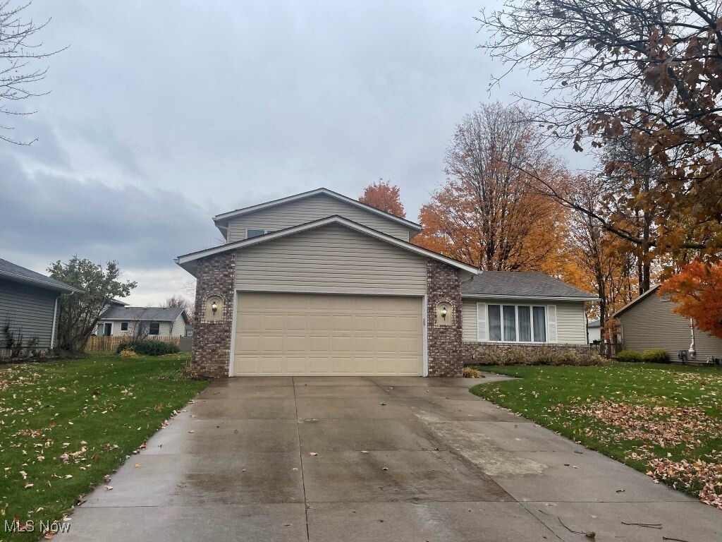 14292 Trenton Ave Strongsville, OH 44136 – photo 1 of 16