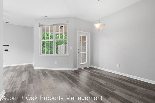 Building Photo - 4 br, 3 bath House - 710 Village Lake Dr