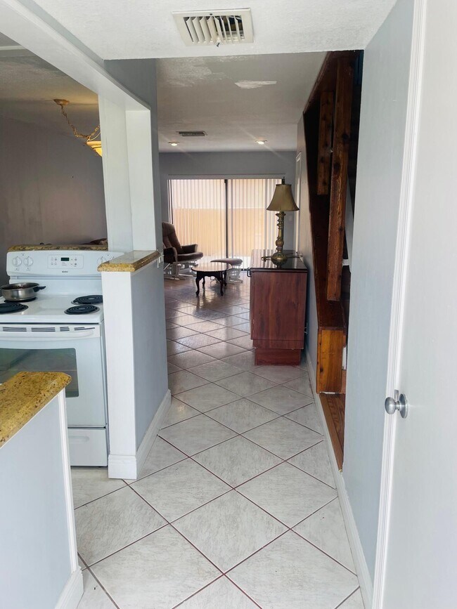 Foto del edificio - 139 Sparrow Dr