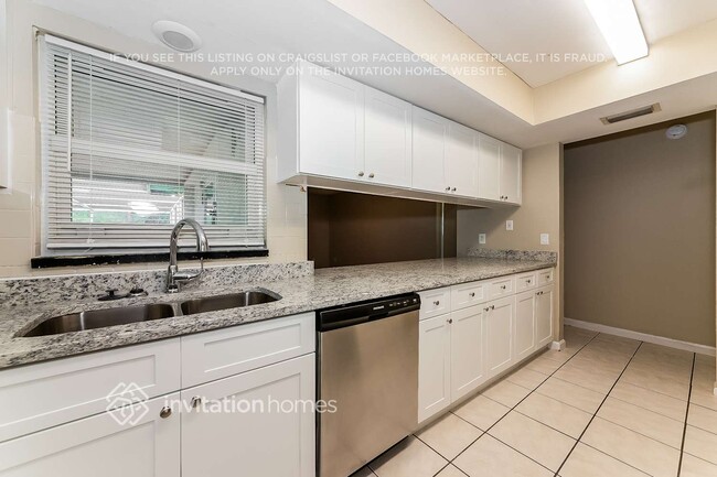 Building Photo - 7325 Claries Dr