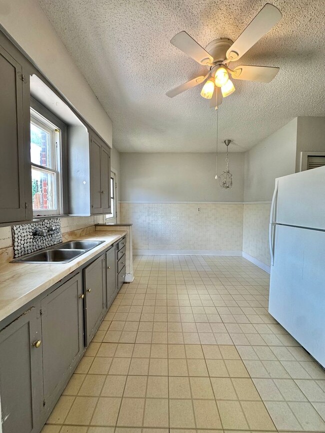 Building Photo - Coming Soon... 1-Bedroom Duplex in Santa Rita