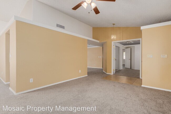 Building Photo - 4 br, 2 bath House - 8033 W. Columbine Dr.
