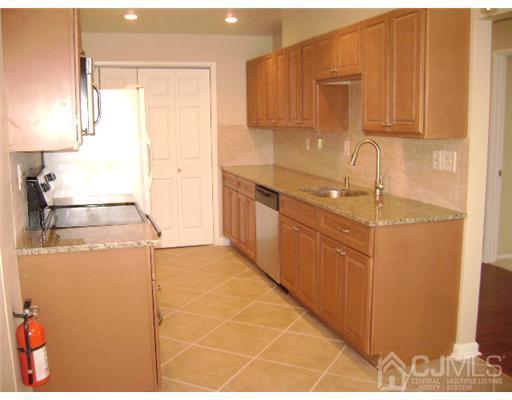 Building Photo - 107 Chatham Dr