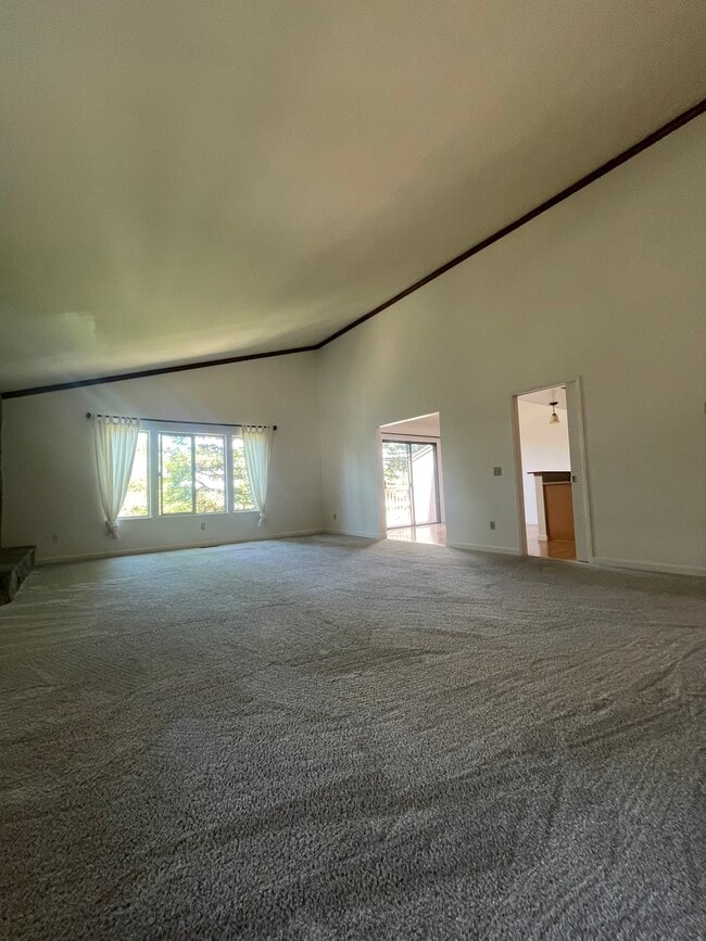 Building Photo - 24020 Janssen Ct