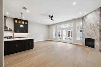 Building Photo - 26 Olmstead Row