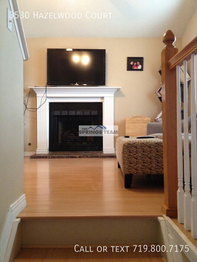 Foto del edificio - 3530 Hazelwood Ct