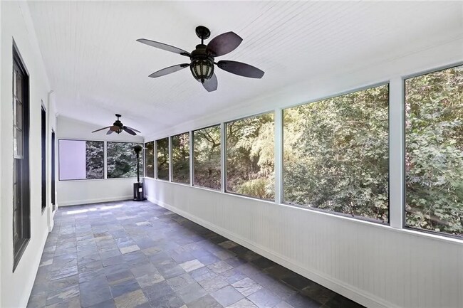 Foto del edificio - 2690 Dellwood Dr NW