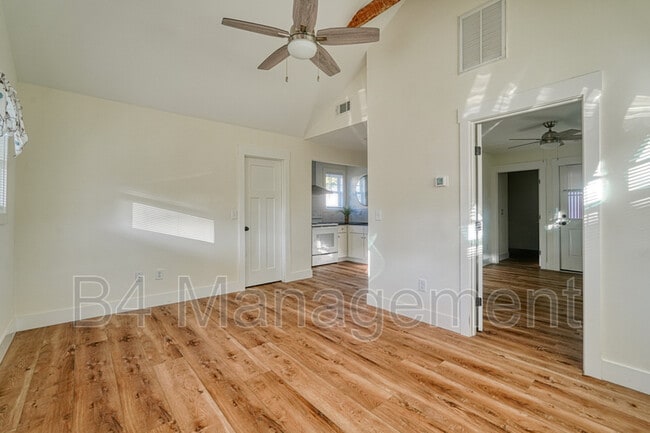 Building Photo - 524 Lucas Ct