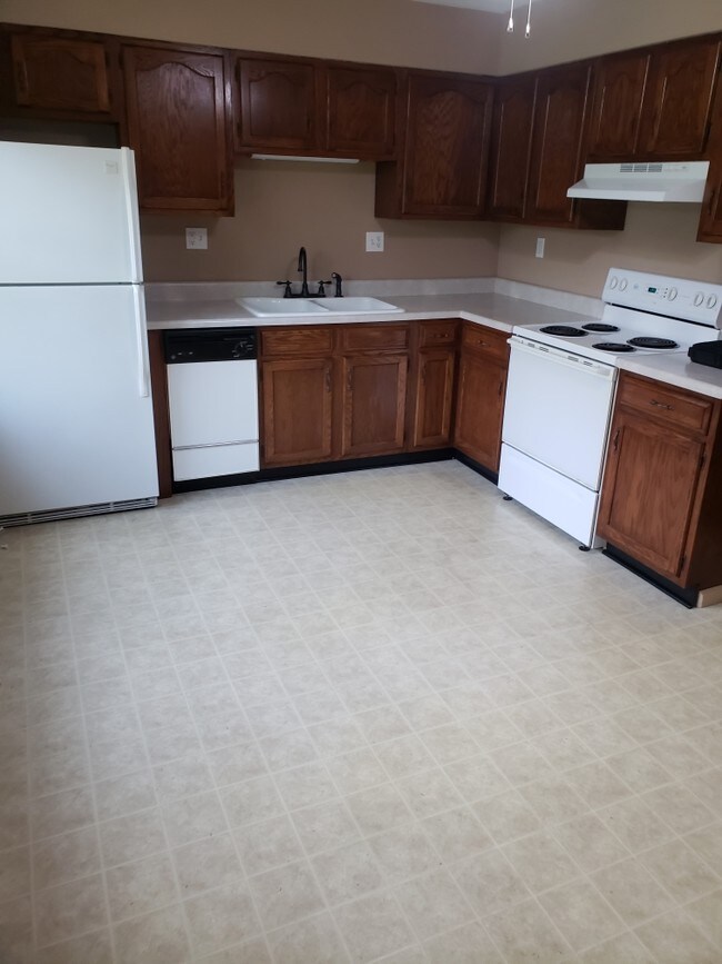 529 Briarwood Dr, Troy, IL 62294 Townhome Rentals in Troy IL