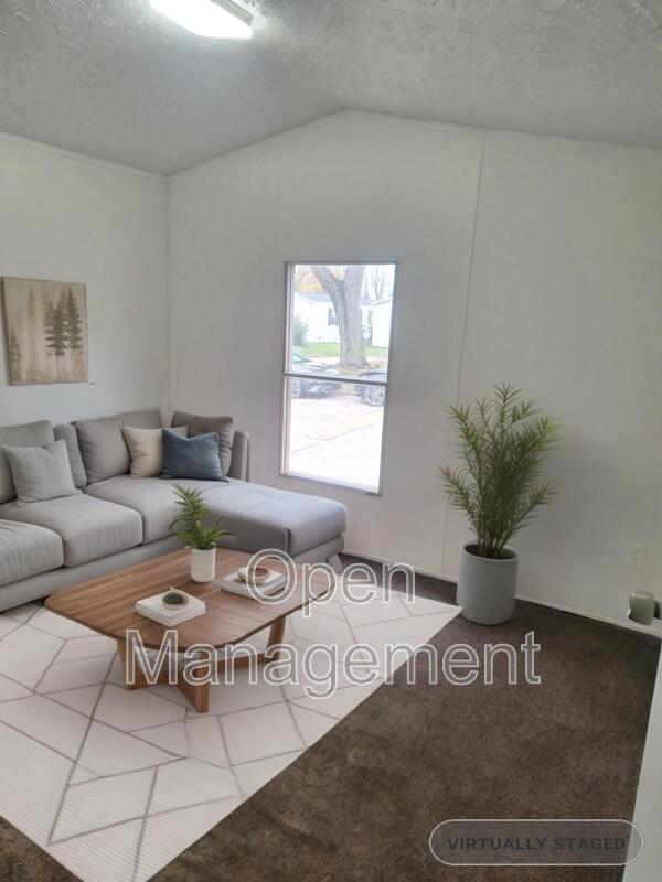 Primary Photo - 301 Mantle Ave