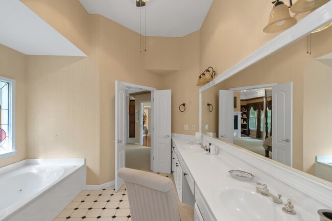 Building Photo - 3410 Kates Way