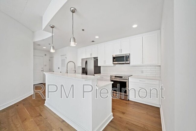 Building Photo - 44 Peachtree Pl NW