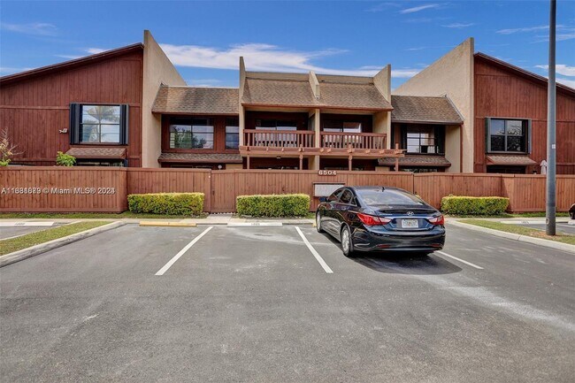 Building Photo - 6504 SW 114th Pl