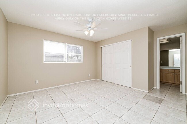 Foto del edificio - 130 NE Madison Cir N