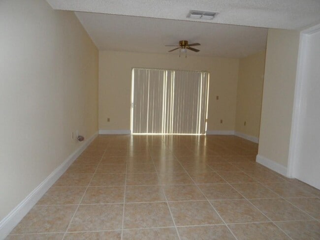 Building Photo - 3884 NW 90th Ave