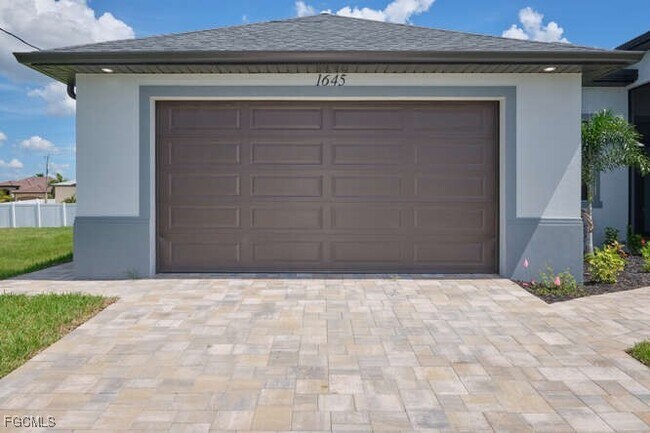 Foto del edificio - 1645 NW 38th Pl