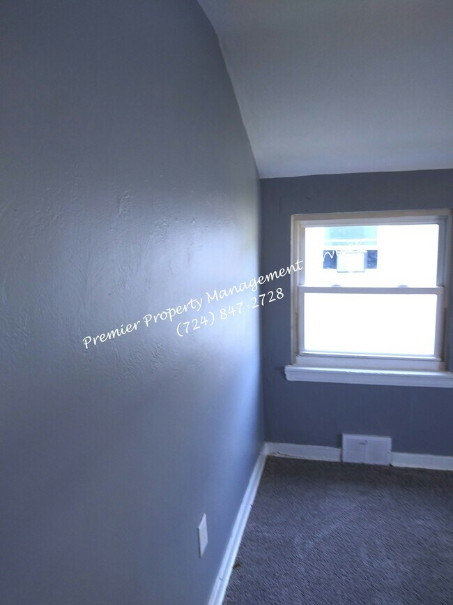 Building Photo - 2051 Broadhead Fording Rd
