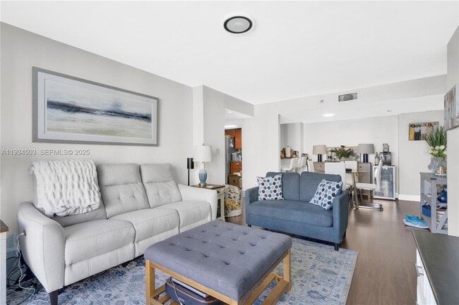 Building Photo - 770 Claughton Island Dr