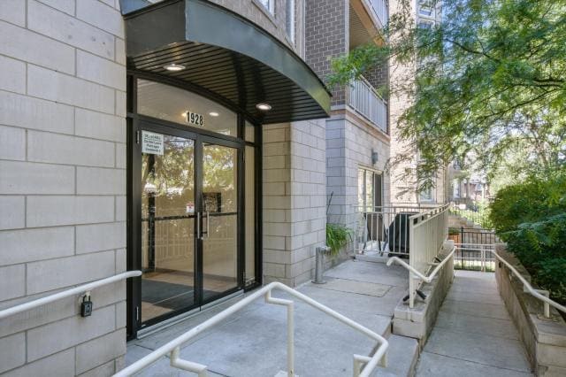 Building Photo - 2 bedroom in Chicago IL 60647