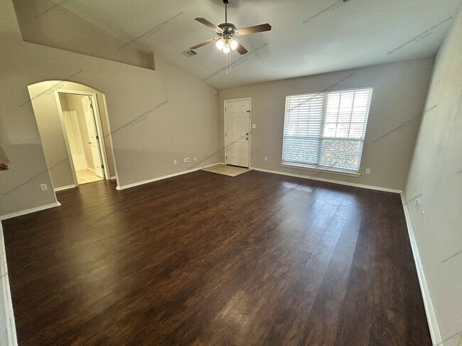 Building Photo - 304 Bordeaux Cir