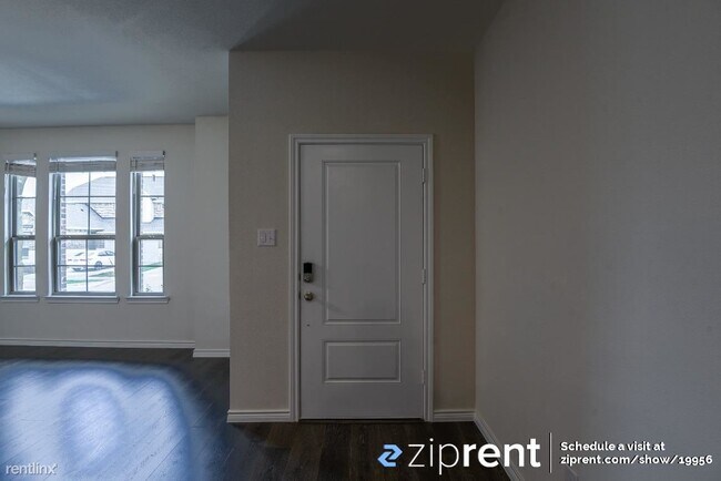 Building Photo - 3 br, 2.5 bath Townhome - 2149 Buffalo Hil...