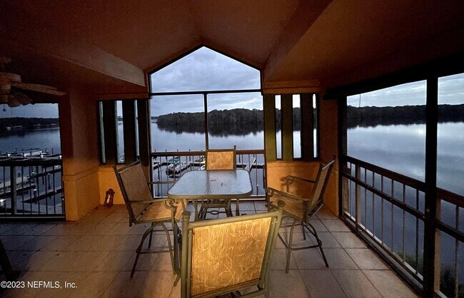 Foto del edificio - 99 Broad River Pl