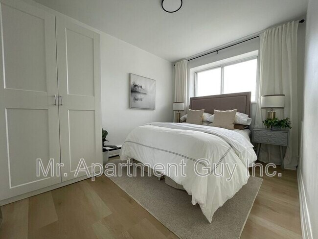 Photo du bâtiment - 1284 Fennell Ave E
