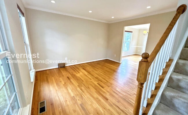 Building Photo - 4678 Pearson Dr