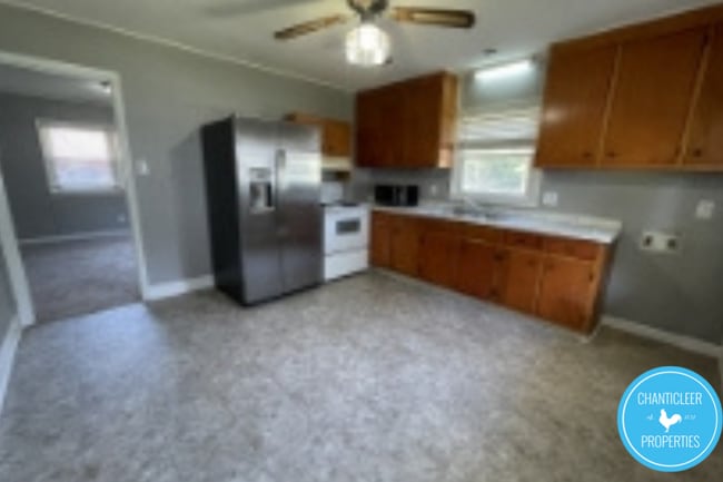 Building Photo - 908 Corona St