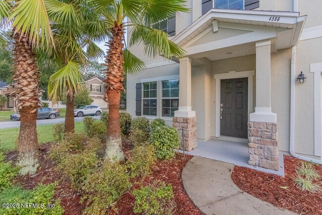 Foto del edificio - 4586 Temple Lakes Dr